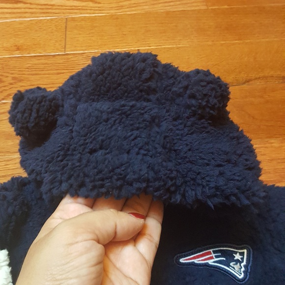 Coat - Picture 4 of 10